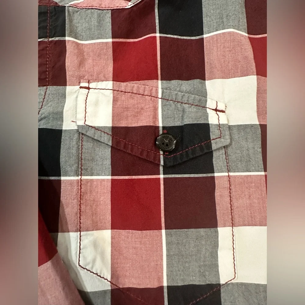 Express Men's Maroon/ White Plaid Button Up Fitted Shirt Size M Front Pockets - Picture 7 of 16